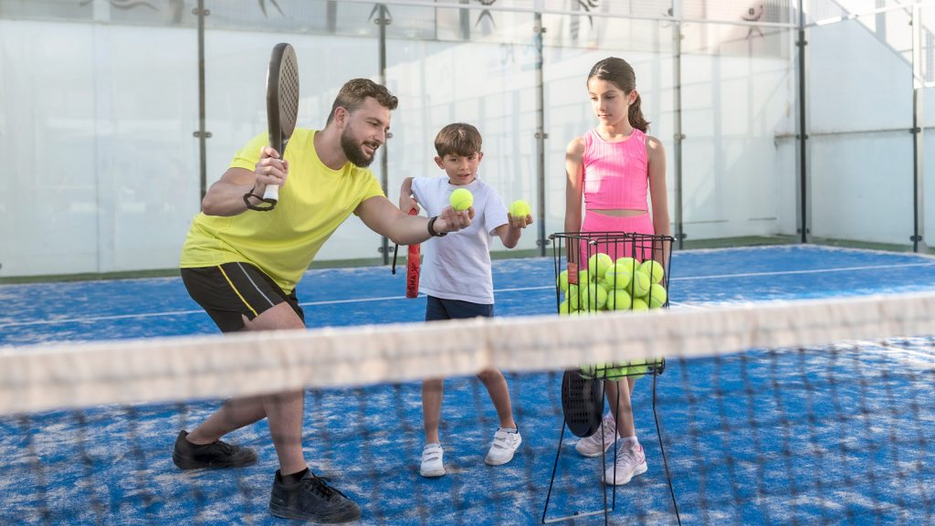 Kann Ich Padel Tennis Im Freien Spielen? Kann Ich Padel Tennis Im Freien Spielen?