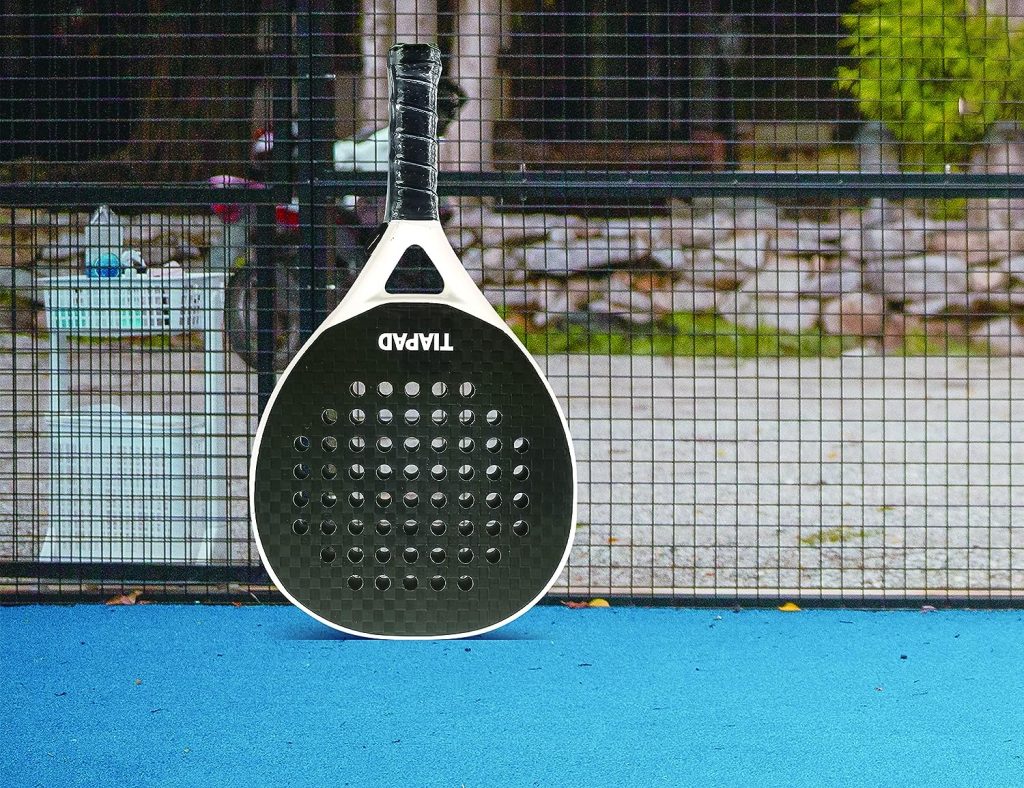 Padel Tennis Schläger 12K Kohlefaser Oberflächen mit Eva Speicher Flex Schaum Kern Padel Schläger mit Tragetasche.